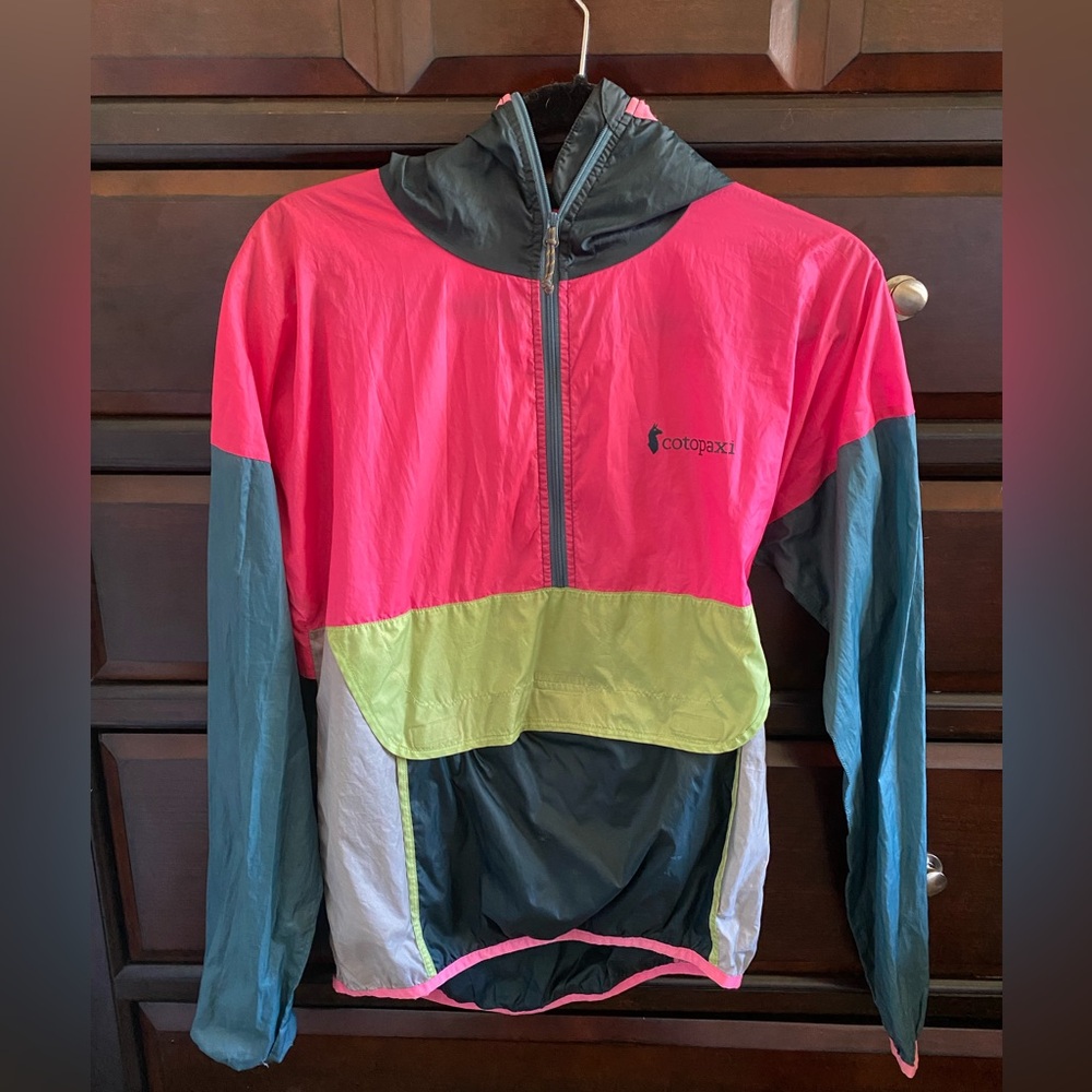 Cotopaxi windbreaker